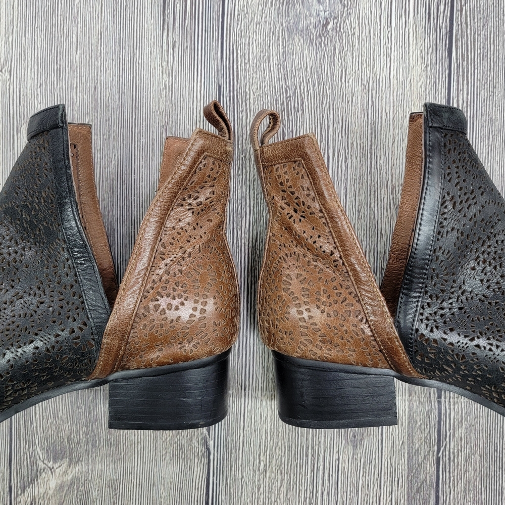 Jeffrey Campbell Oriley Cut Out Two Tone Ankle Boot - Picture 6 of 12